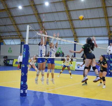Jovens promessas do vôlei disputam vaga na elite do Brasileiro na Capital