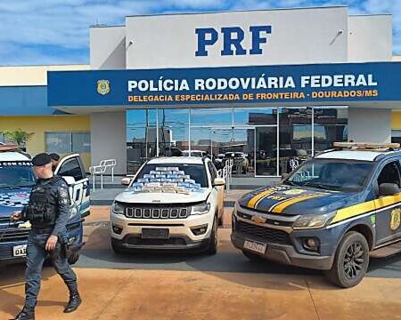 Taxista é preso com cocaína pura escondida em Compass