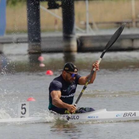 Fernando Rufino conquista ouro na Copa do Mundo de paracanoagem