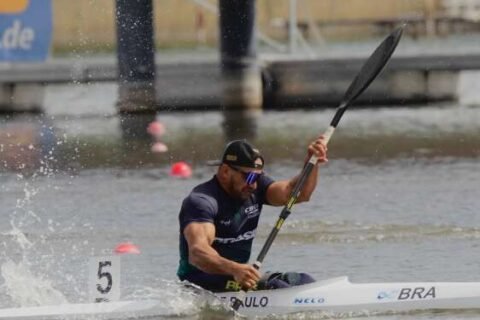 Fernando Rufino conquista ouro na Copa do Mundo de paracanoagem