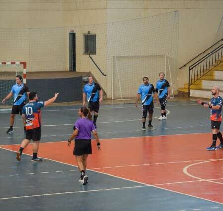 Associação prevê torneio internacional após reunir 300 atletas do handebol