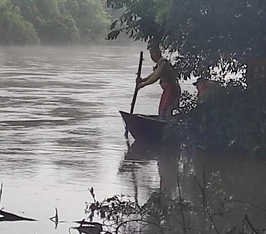 Motorista que caiu de ponte é encontrado morto dentro de caminhão submerso