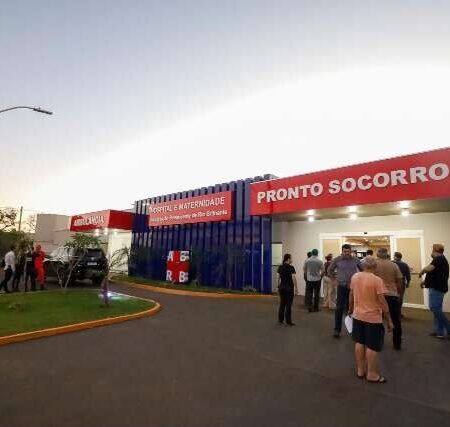 Riedel acompanha obras de infraestrutura e ampliação de hospital