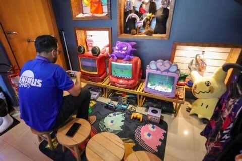 Paraíso dos gamers, loja tem jogo de 1970 e fliperama de graça