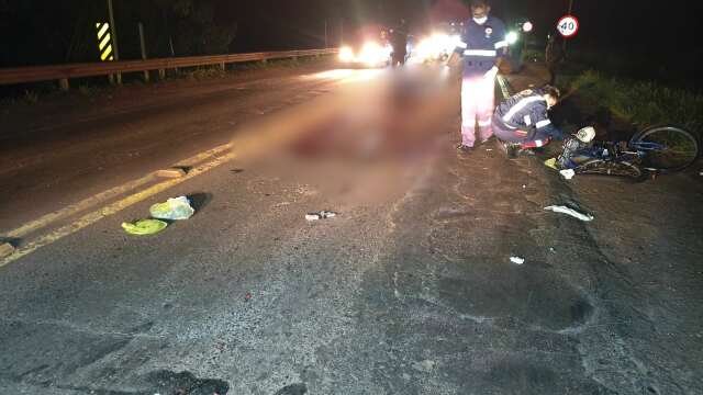 Caminhão foge após matar ciclista na saída de Dourados para Ponta Porã