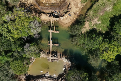 Ponte sobre o Rio Perdido entra em fase de concretagem