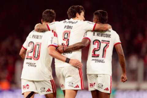 Pedro marca no fim, Flamengo empata com Athletico-PR e amplia série invicta