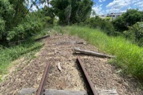 Furto de 1,6 km de trilhos leva Rumo a pedir reintegração de posse de área