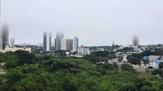 Chuva traz sensação de 4,9ºC para Campo Grande na véspera do Dia das Mães