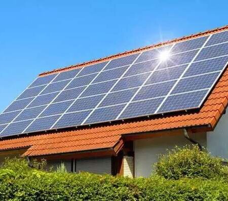 Deputados aprovam mais transparência no consumo de energia solar