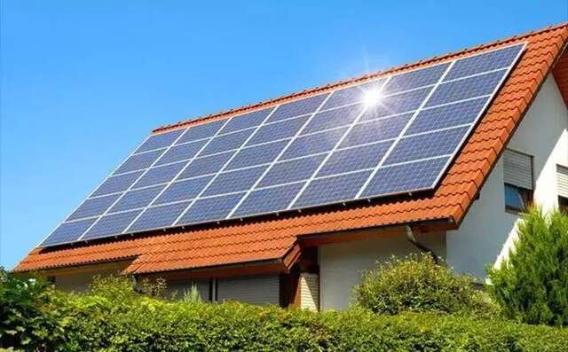 Deputados aprovam mais transparência no consumo de energia solar