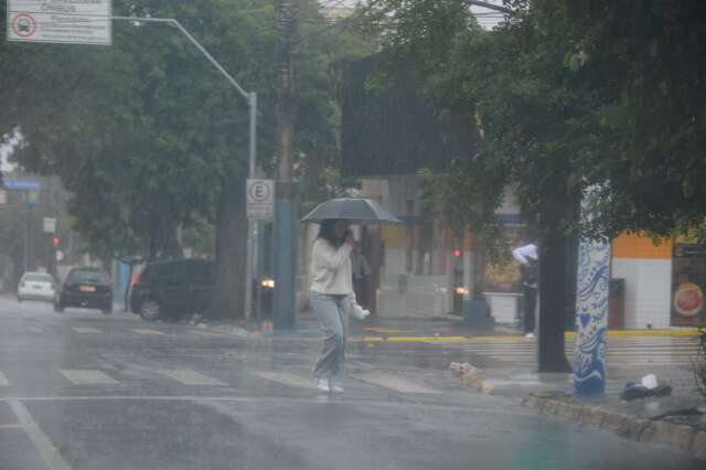 Chuva traz sensação de 4,9ºC para Campo Grande na véspera do Dia das Mães