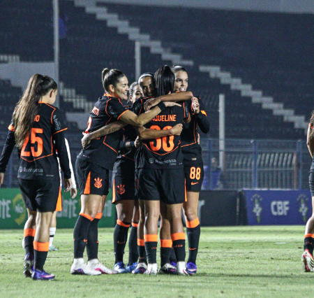 Corinthians vence clássico e Palmeiras assume vice-liderança no feminino