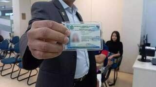 Enquanto mutirões lotam, 30% faltam e vagas sobram para emissão de identidade Enquanto mutirões lotam, 30% faltam e vagas sobram para emissão de identidade
