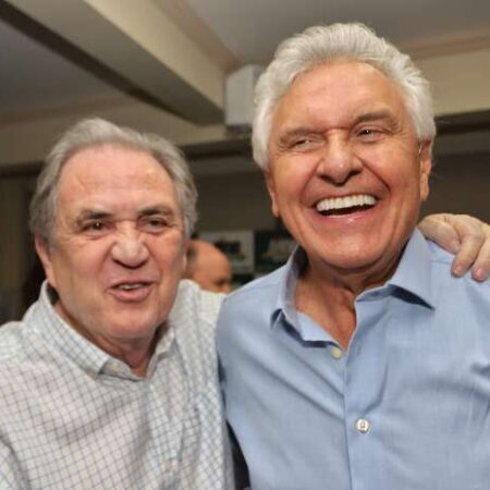 Amigos de Congresso, Caiado visita Moka na sede do MDB