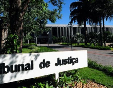Exposição no TJMS alerta para riscos de assédio e discriminação no trabalho