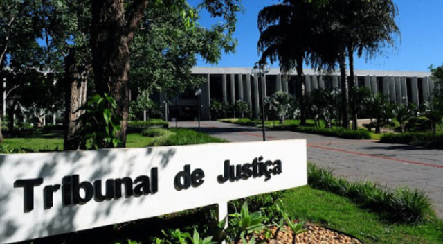 Exposição no TJMS alerta para riscos de assédio e discriminação no trabalho