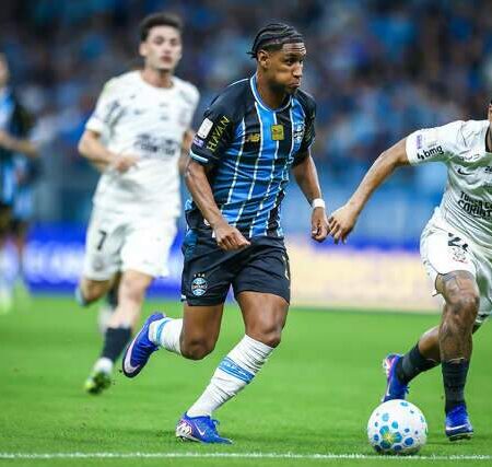 Corinthians vira sobre o Grêmio fora de casa e sobe para o 9º lugar