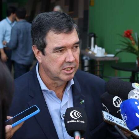 Riedel diz que ajustou pessoalmente LDO e evita revelar orçamento de 2027