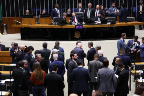 Deputados criam fundo de R$ 5 bilhões para explorar minerais estratégicos