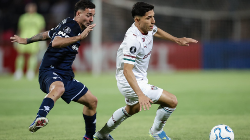 Gols no fim garantem noite de reação para Corinthians e Fluminense