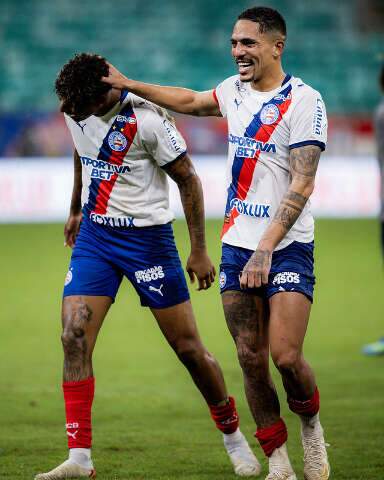 Bahia vira sobre o Botafogo, encerra jejum e sobe na tabela do Brasileirão