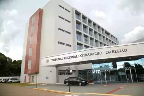 Trabalhadora chamada de “piche de asfalto” será indenizada por ofensas racistas