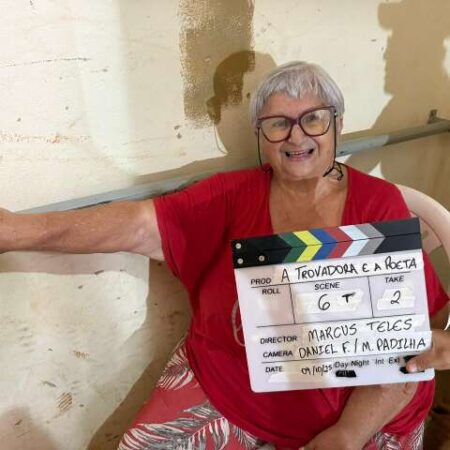 Aos 77 anos, Terezinha estreia em filme com “A Trovadora e a Poeta”