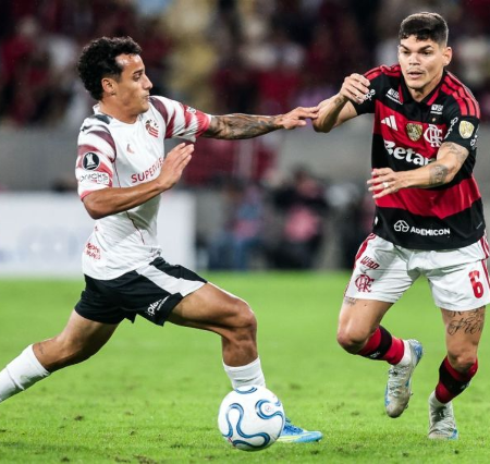 Flamengo vai às oitavas e Palmeiras perde liderança na Libertadores