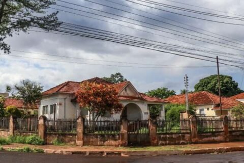 Casa histórica abandonada há anos entra em monitoramento do MP para recuperação