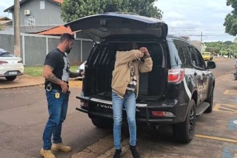 Polícia prende verdadeira autora de incêndio que matou homem em banheiro