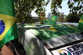 Velho do Rio não desiste e volta a decorar carro à espera do hexa Velho do Rio não desiste e volta a decorar carro à espera do hexa