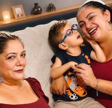 Maternidade atípica viraliza com mãe e filha e inspira acolhimento