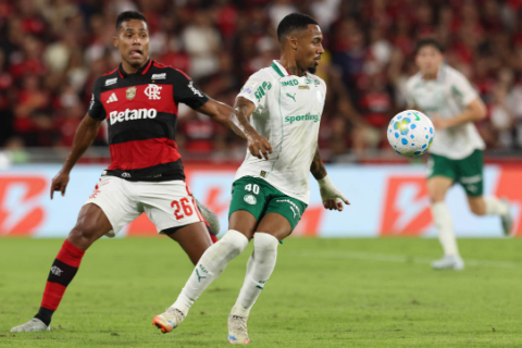 Palmeiras goleia Flamengo no Maracanã e abre vantagem na liderança