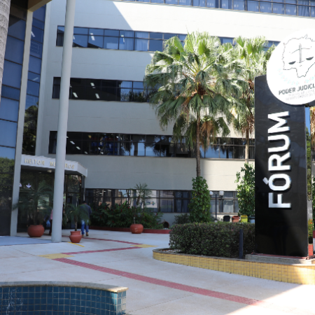 Erro em contrato de estágio faz faculdade ser condenada em R$ 5 mil