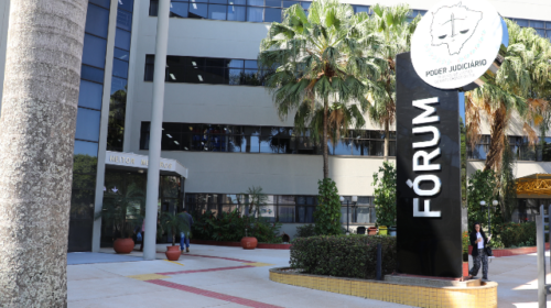 Erro em contrato de estágio faz faculdade ser condenada em R$ 5 mil