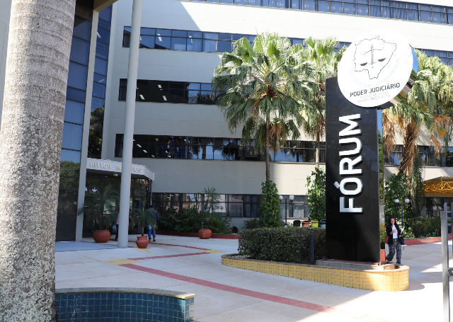 Erro em contrato de estágio faz faculdade ser condenada em R$ 5 mil