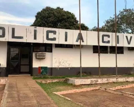 Homem é baleado no braço durante ataque a tiros contra carro