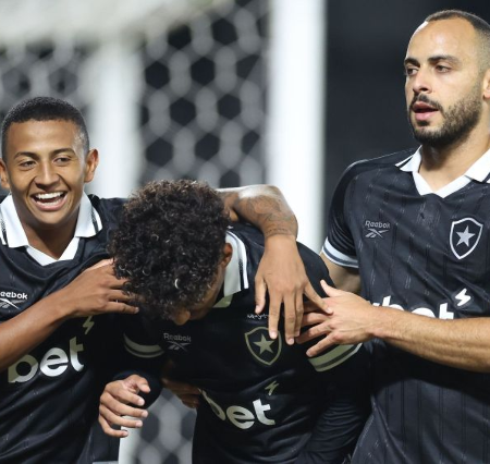 Botafogo goleia Petrolero e Grêmio segue vivo na Sul-Americana