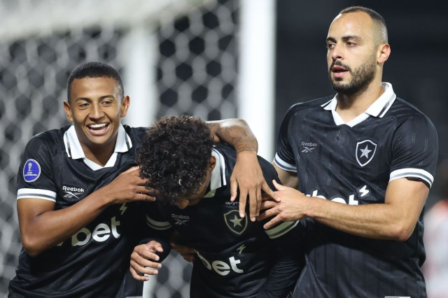 Botafogo goleia Petrolero e Grêmio segue vivo na Sul-Americana