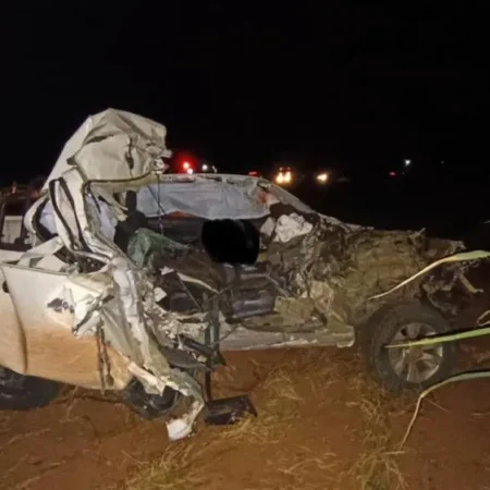 Pecuarista morre ao bater Hilux na traseira de caminhão na BR-262