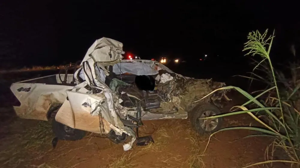 Pecuarista morre ao bater Hilux na traseira de caminhão na BR-262