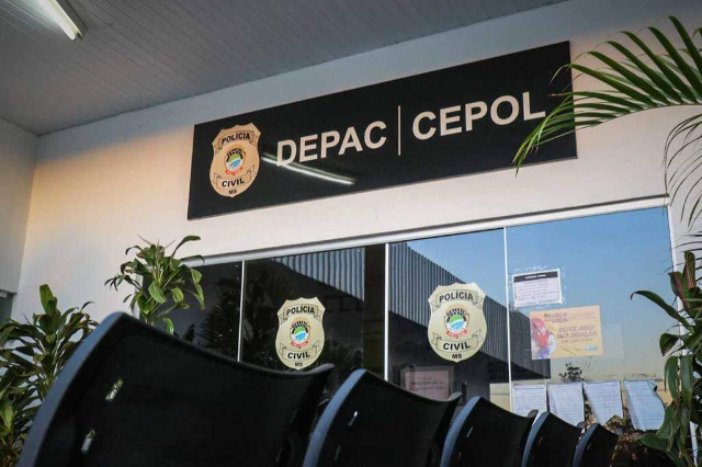 Suspeito é baleado na perna ao tentar tomar arma de policial