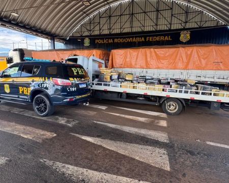 Carga de farelo de soja escondia quase 4 toneladas de drogas na BR-163