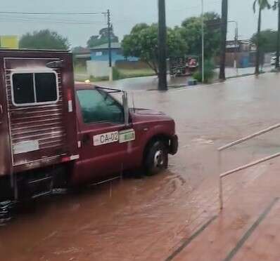 Além de granizo, interior registra alagamentos e outros transtornos