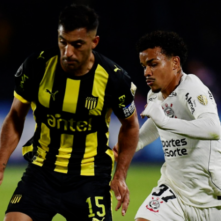 Corinthians busca empate no Uruguai e garante liderança na Libertadores