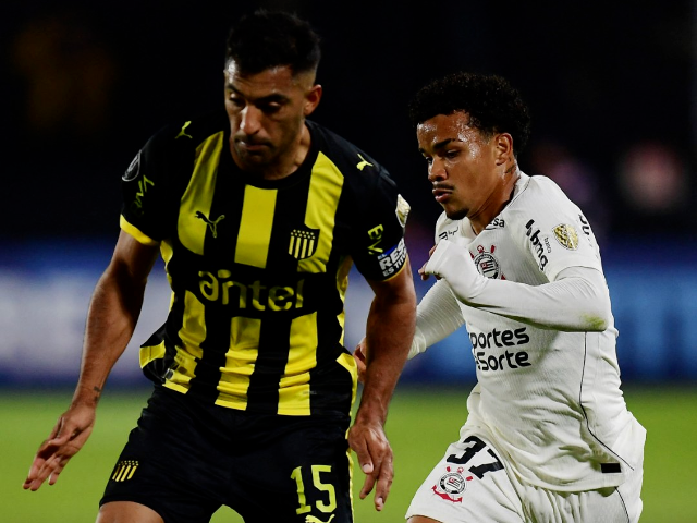 Corinthians busca empate no Uruguai e garante liderança na Libertadores