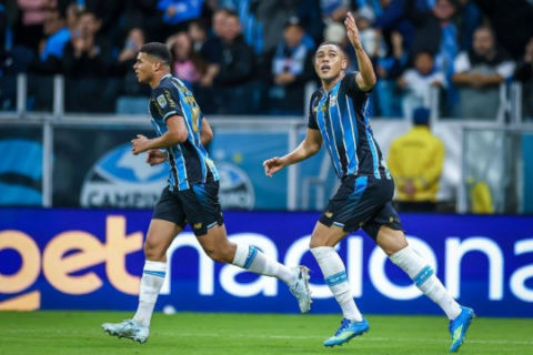 Grêmio vira sobre Santos e Mirassol surpreende Fluminense no Brasileirão