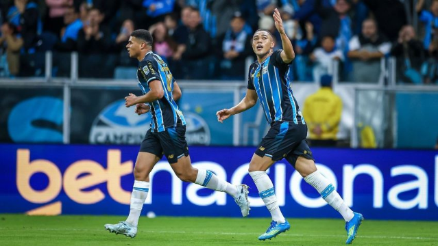 Grêmio vira sobre Santos e Mirassol surpreende Fluminense no Brasileirão