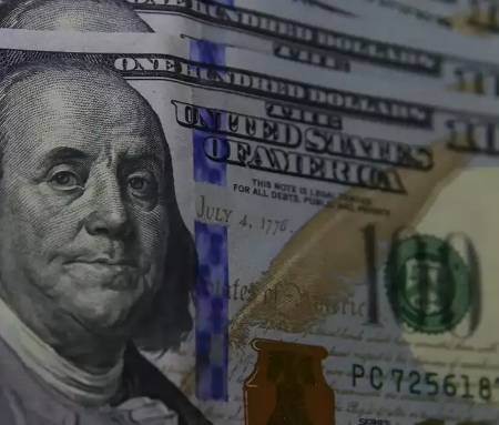 Dólar fecha a R$ 5 e bolsa sobe com negociações entre EUA e Irã